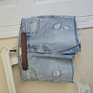 Avec les filles shorts, size 29